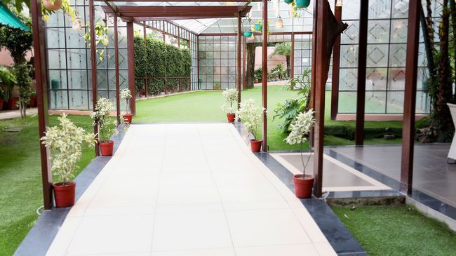 דהראדון Inderlok Hotel מתקנים תמונה